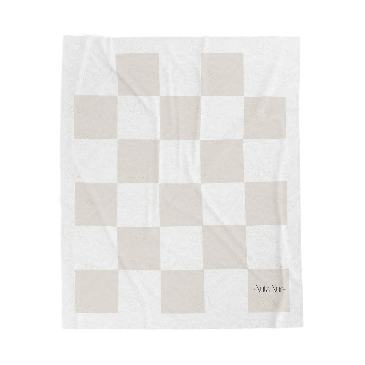 Cozy Velveteen Plush Blanket - Soft Checkered Design for Comfort & Style